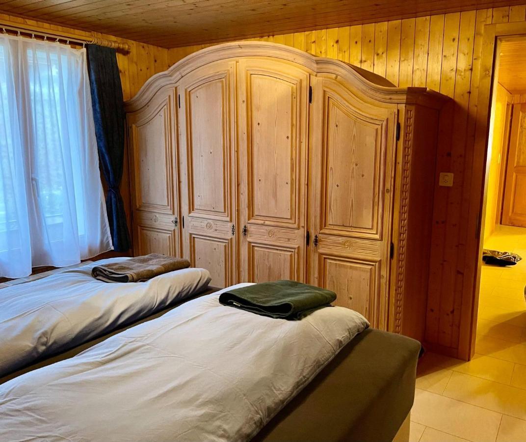 Schoene Ferienwohnung Mit Seeblick Thun Exterior photo