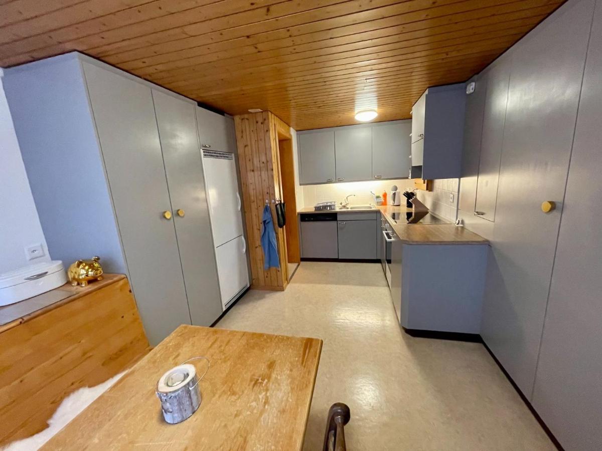 Schoene Ferienwohnung Mit Seeblick Thun Exterior photo